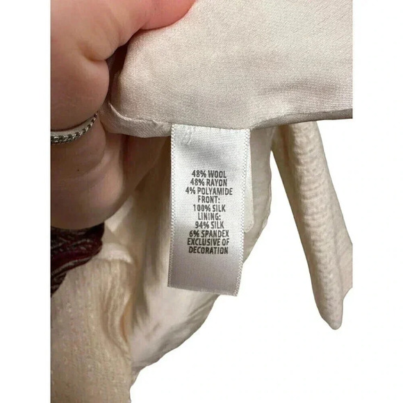 St. John Sequin Embellished Cropped Button Down Cardigan Cream Ivory Size 4 NWT - Picture 11 of 14